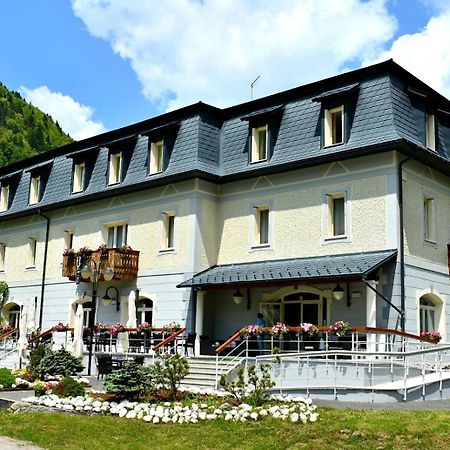 Hotel Saisera Вальбруна Экстерьер фото