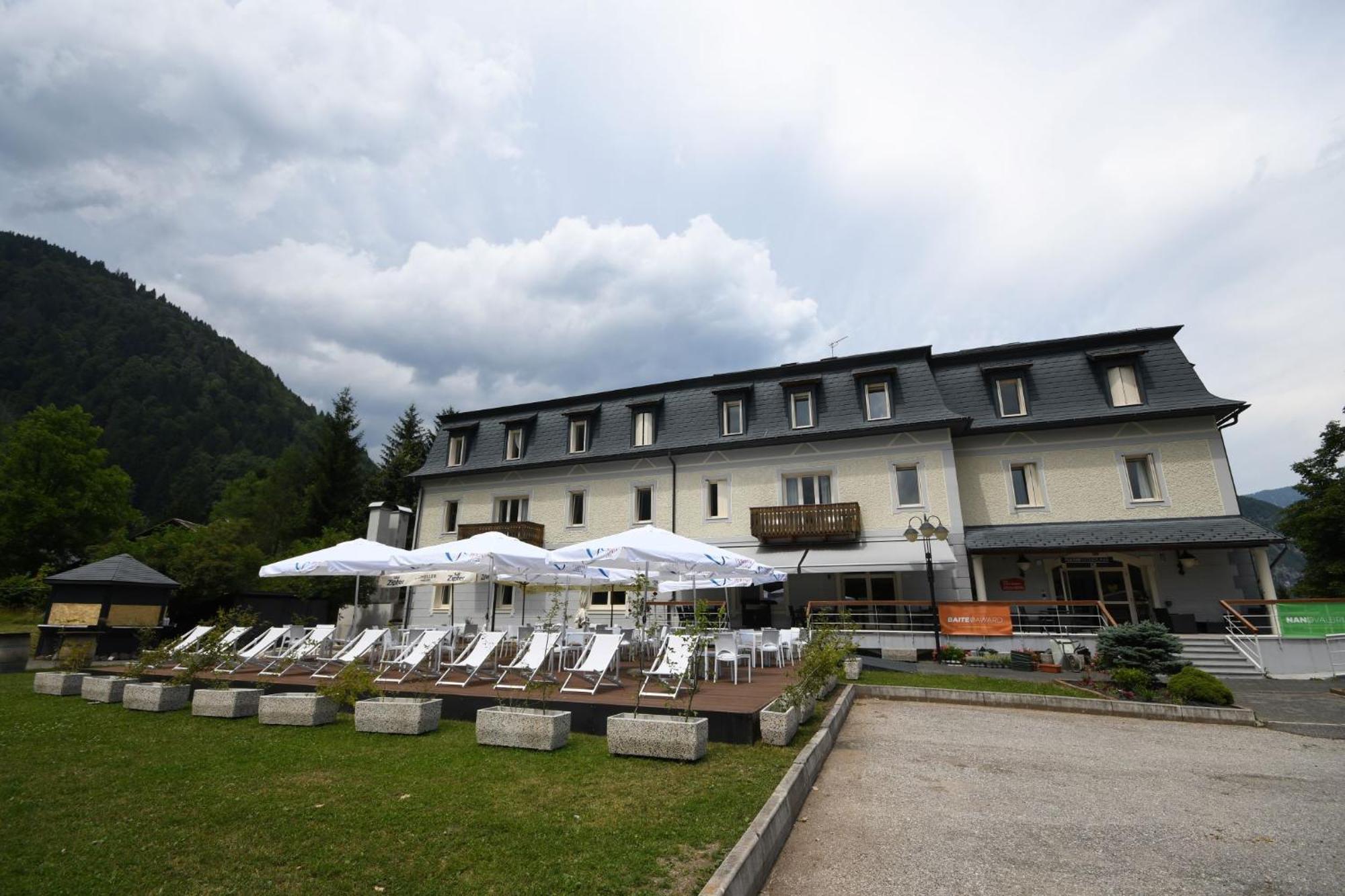Hotel Saisera Вальбруна Экстерьер фото