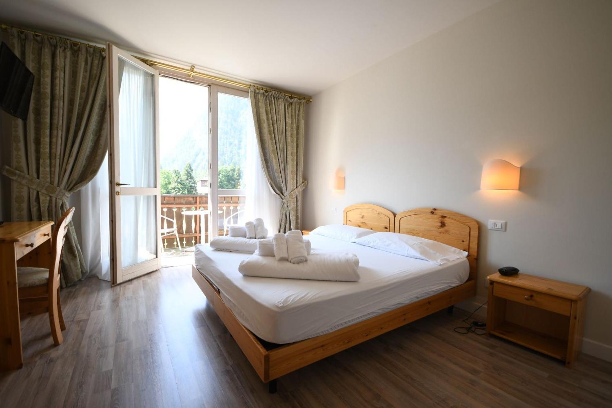 Hotel Saisera Вальбруна Экстерьер фото
