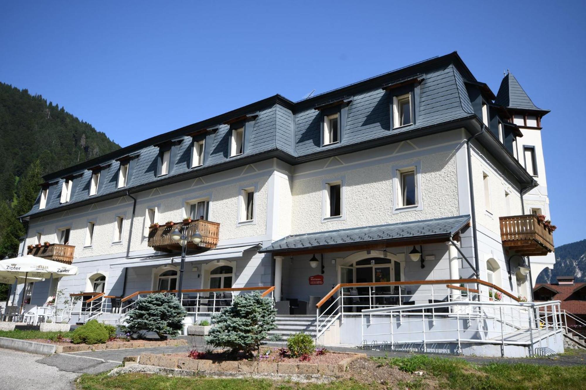 Hotel Saisera Вальбруна Экстерьер фото